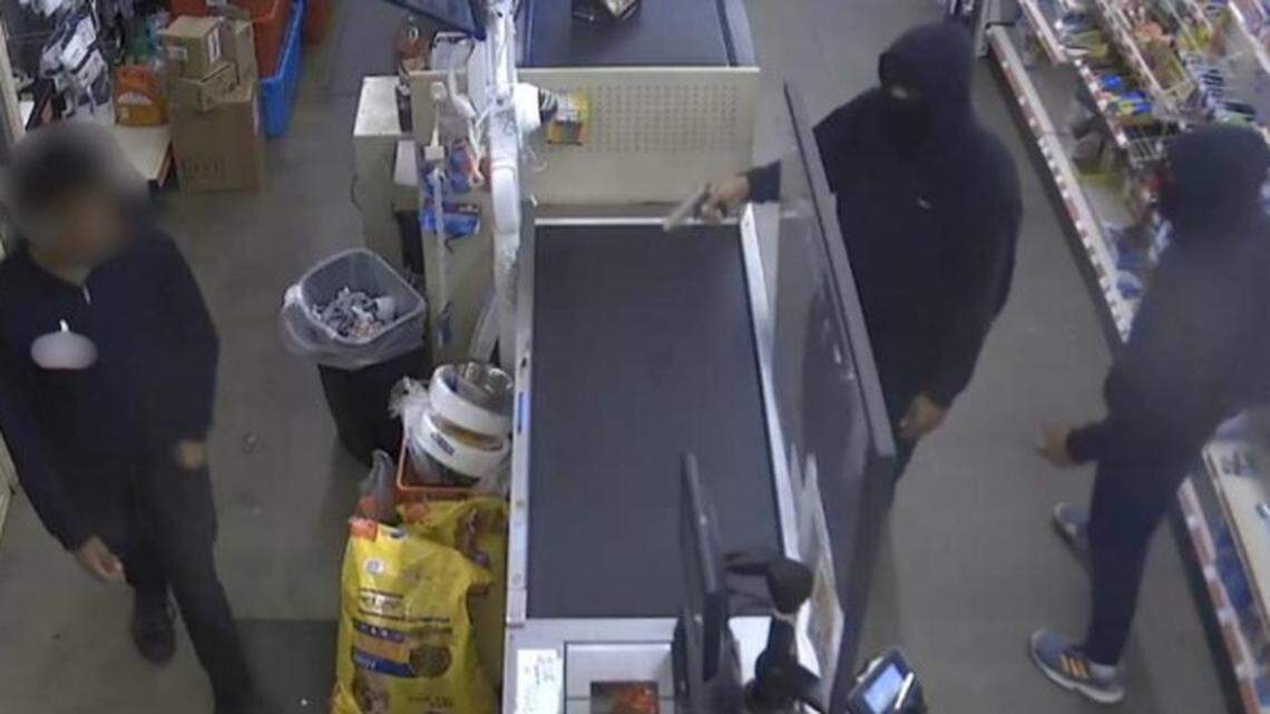 Robber of Charlotte Dunkin’, 7-Eleven, Family Dollar gets stiff prison sentence