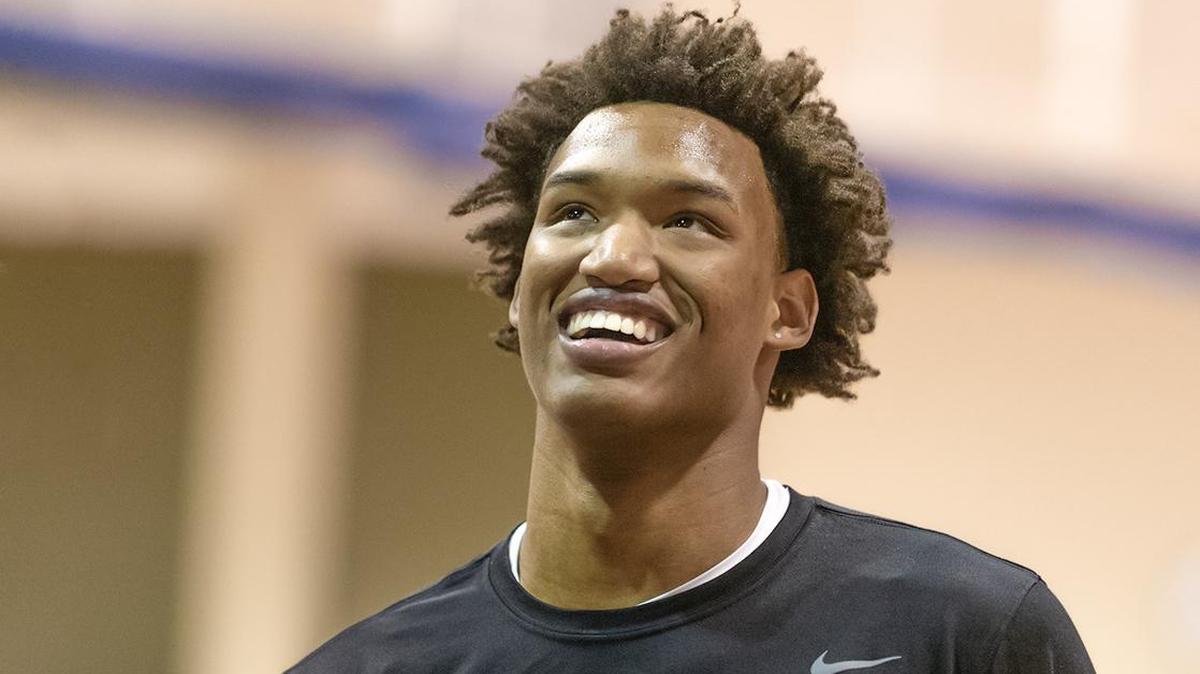 Cox Mills’ Wendell Moore (0) led his team to a win over N.C. private school state champ Greensboro Day at the Crown Town Classic at Providence Day Saturday
