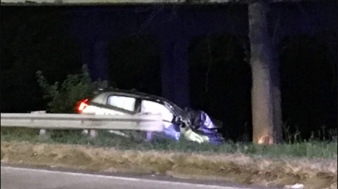 Driver seriously injured after crashing into tree near uptown Charlotte ...
