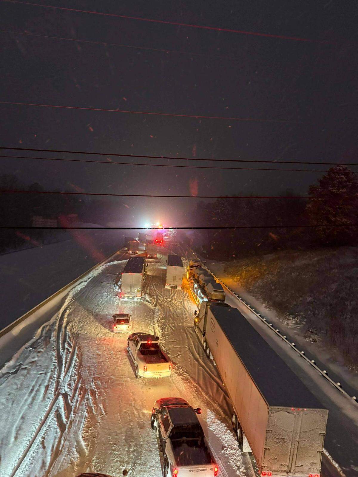 Dozens of vehicles were stuck on Interstate 85 because of crashes in the big snowstorm on Jan. 31, 2026.