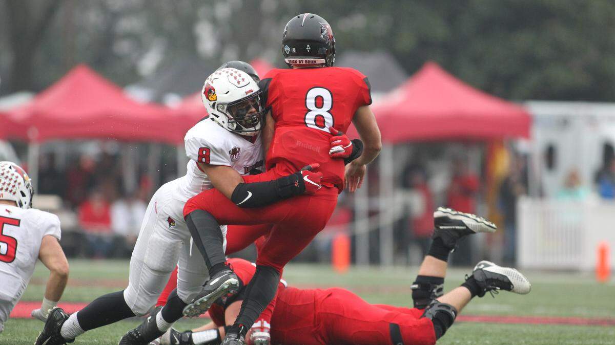 Romeo Knight (white jersey) had 12 sacks for Illinois State last season.