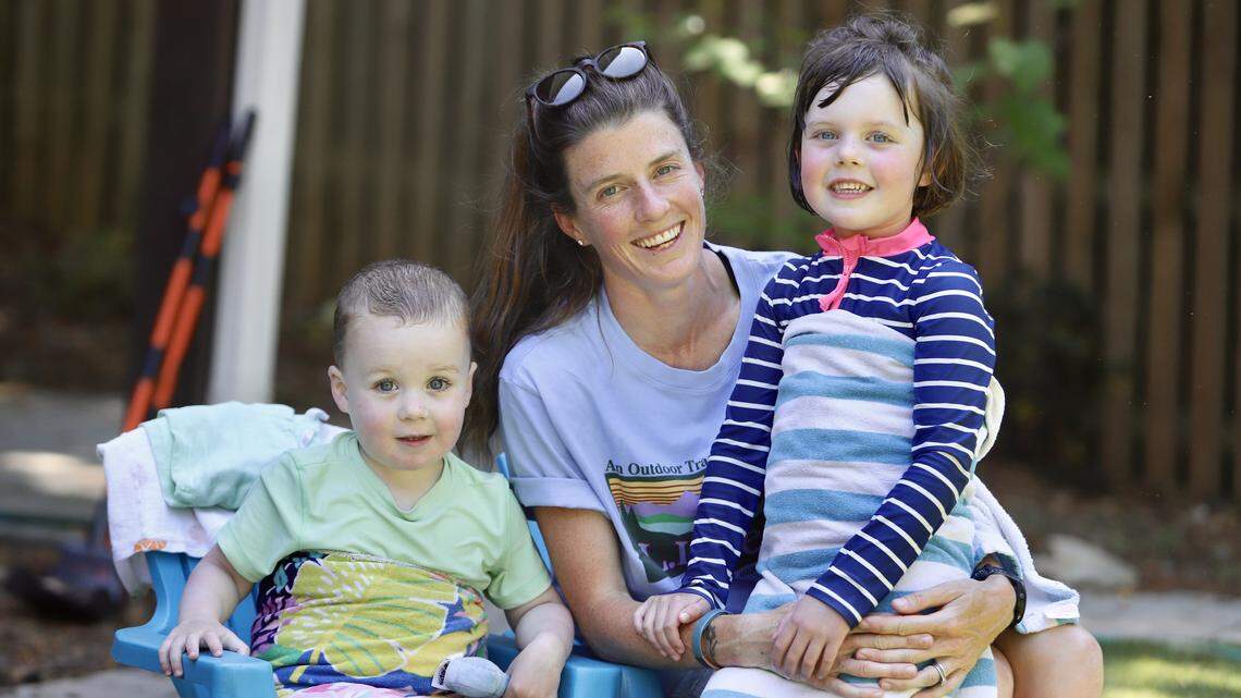 Stay-at-home mom Erin Del Giudice ran 100 miles a week while building her training around preschool drop-offs, stroller runs and real life.