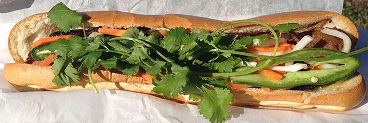Le’s banh mi.