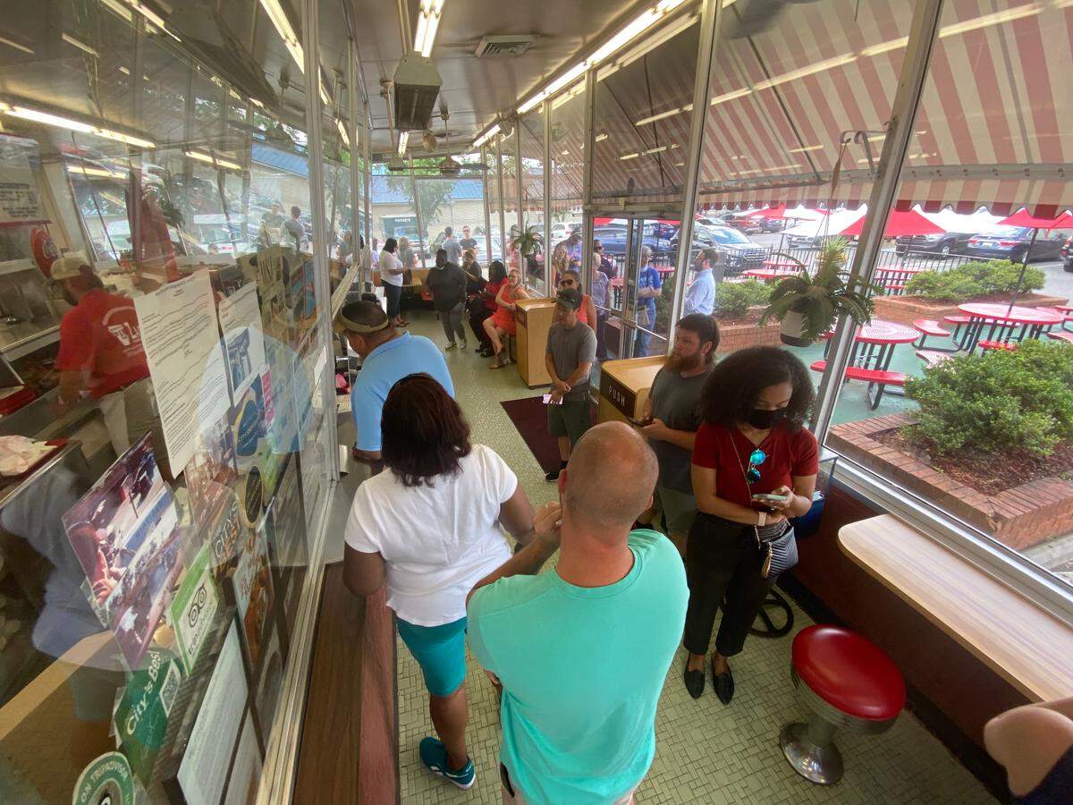 Crowds arrived at Zack’s Hamburgers in Charlotte on Monday, June 28, for one last burger before the 46-year-old restaurant closes in Charlotte.