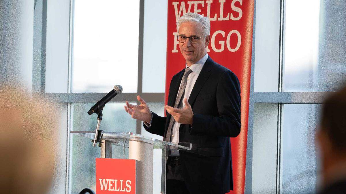 Wells Fargo CEO Charlie Scharf saw his pay increase by about 20% in 2021, according to the bank’s proxy statement.