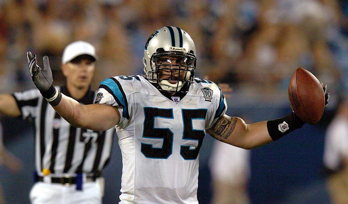 When Dan Morgan was healthy, he was an effective linebacker with great speed. In 2004, when this photo was taken, he made the Pro Bowl.