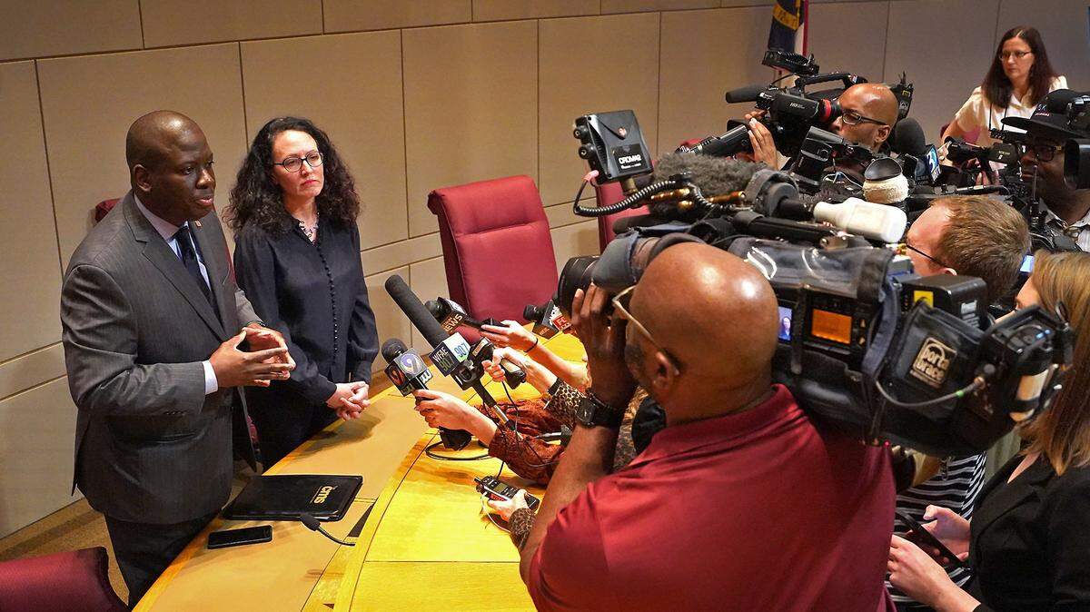 Charlotte Mecklenburg School Superintendent Earnest Winston, left and Elyse Dashew, Chairperson, At-Large, right, speak to the media following the school board’s March 13 emergency meeting.
