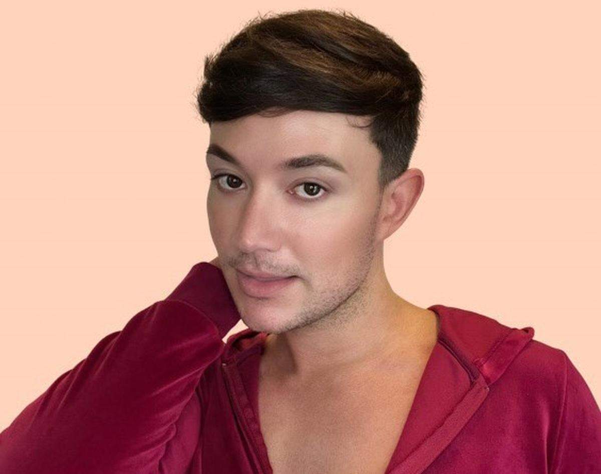 North Carolina native Dakota Wright gained 533K followers on TikTok by posting food hauls.