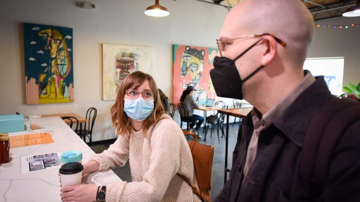 With COVID, flu and RSV still spreading, should we wear masks when in large holiday gatherings?