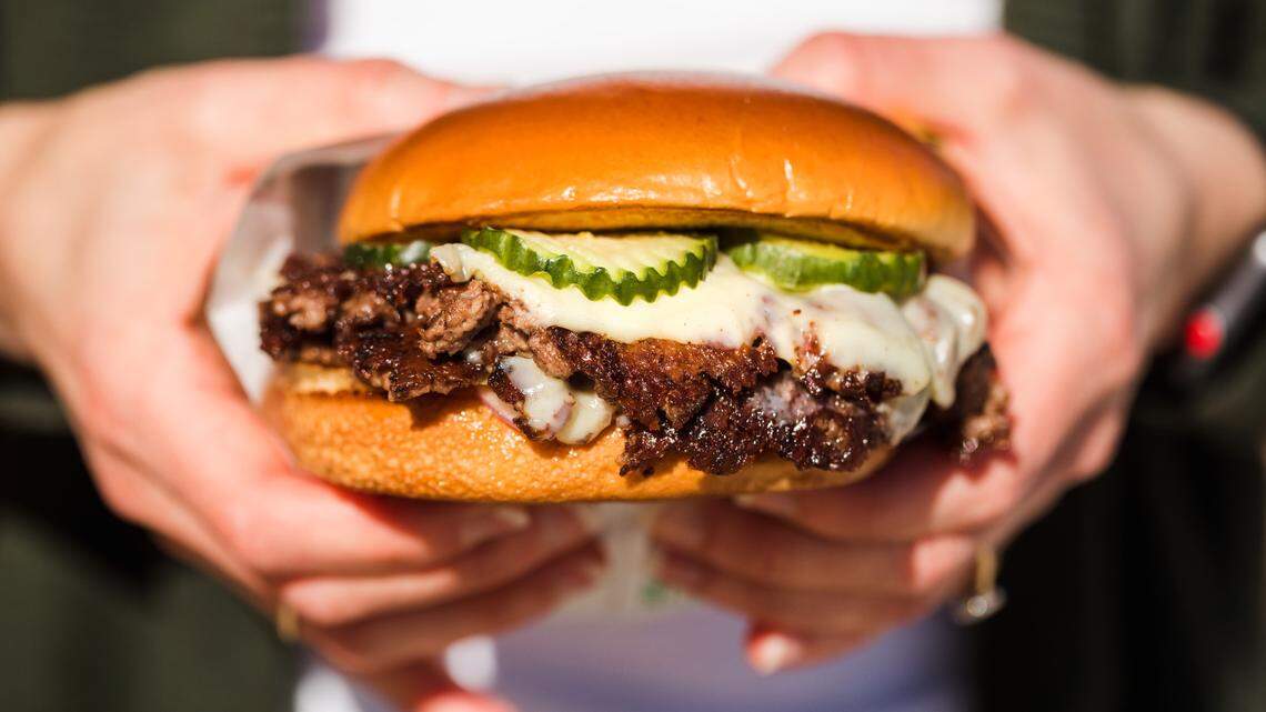 Harriet’s Hamburgers is teaming up with Bossy Beulah’s Chicken Shack to create a new Concord restaurant.