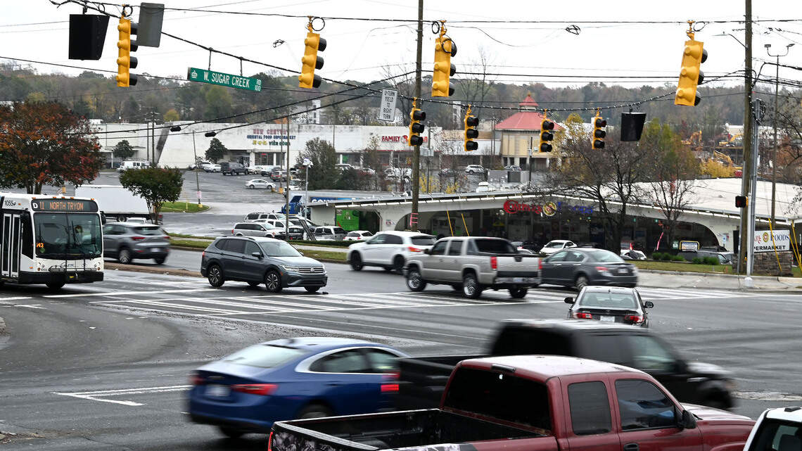 Charlotte’s red light runners could face $75 fines in 2027 if council OKs pilot