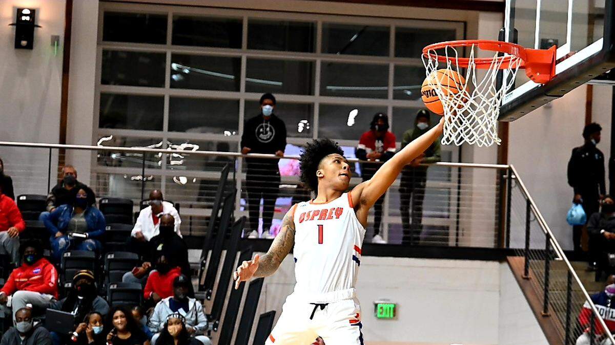 Lake Norman Christian sophomore Mikey Williams scores a layup in Saturday’s game against The Burlington School
