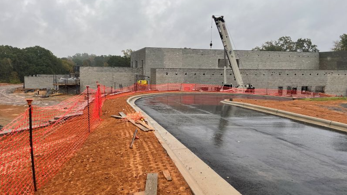 Construction of the new CMS elementary school on Park Road in south Charlotte. It will be named Dilworth Elementary School.