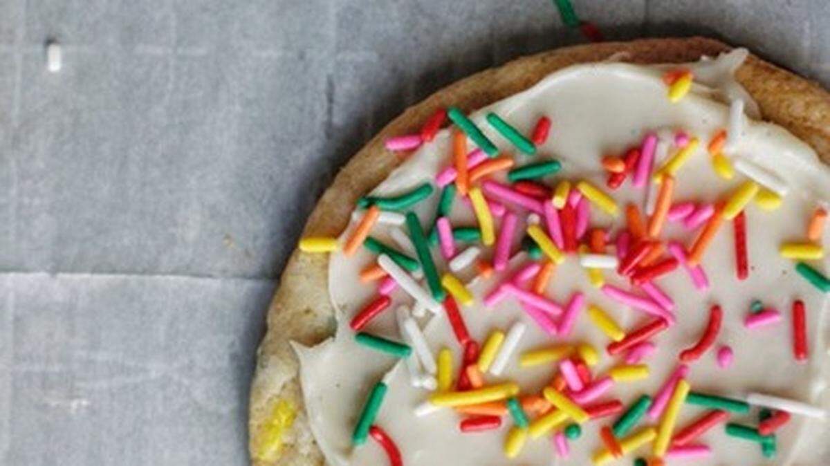 Pastry Chef Hannah Neikirk’s new venture, Honeybear Bake Shop, will ship cookies right to your door.