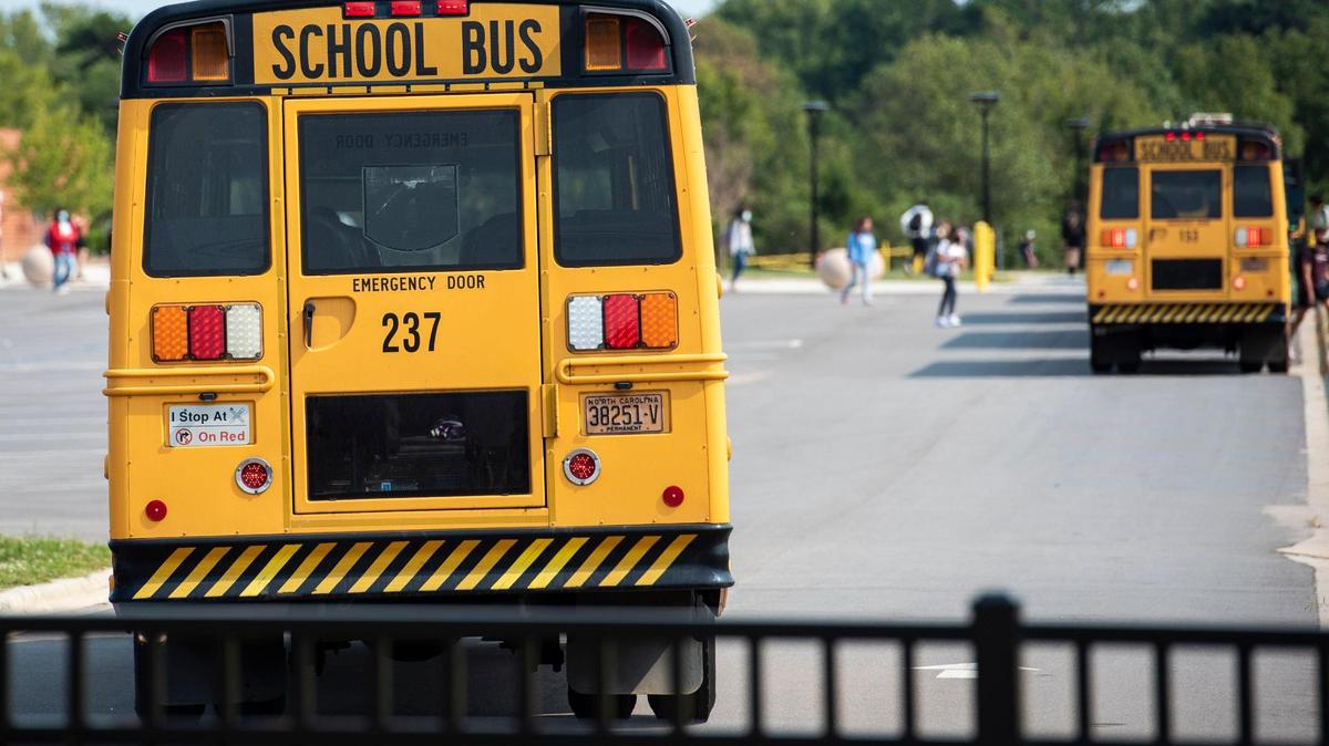 Union County school board faces criticism, praise over vote to end student quarantines