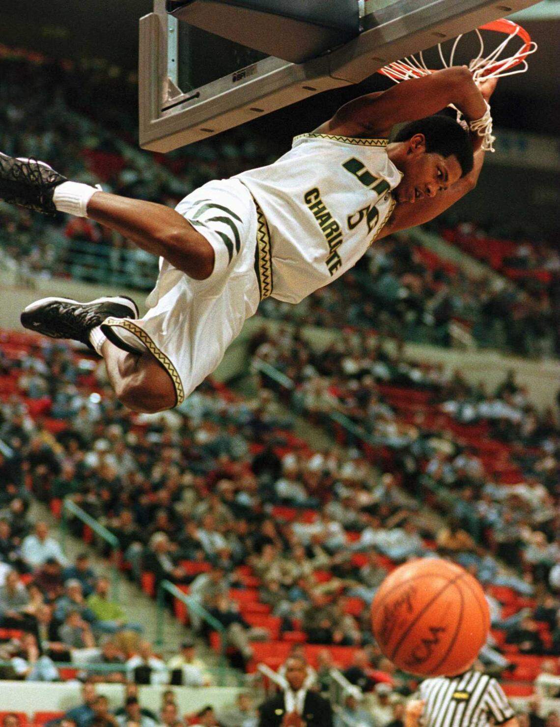 In 1998, Charlotte’s Galen Young (5) got some hang time as he puts down a big dunk in the second half of a 49ers win.