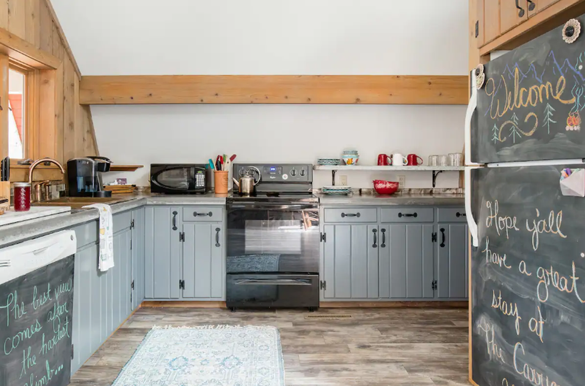 These images can only be used with stories related to Airbnb listings.