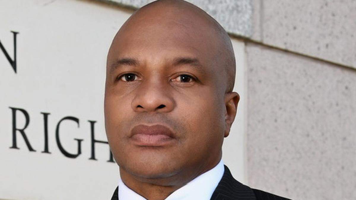 Keith S. Smith is a Democratic candidate for District Court 26 Seat 18.