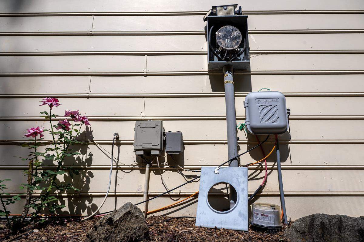 A Duke Energy technician removed the meter out of its holder to make repairs to the breaker panel easier. But Main Street Renewal hadn’t sent anyone out to repair Rogers’ power for nearly a week. 