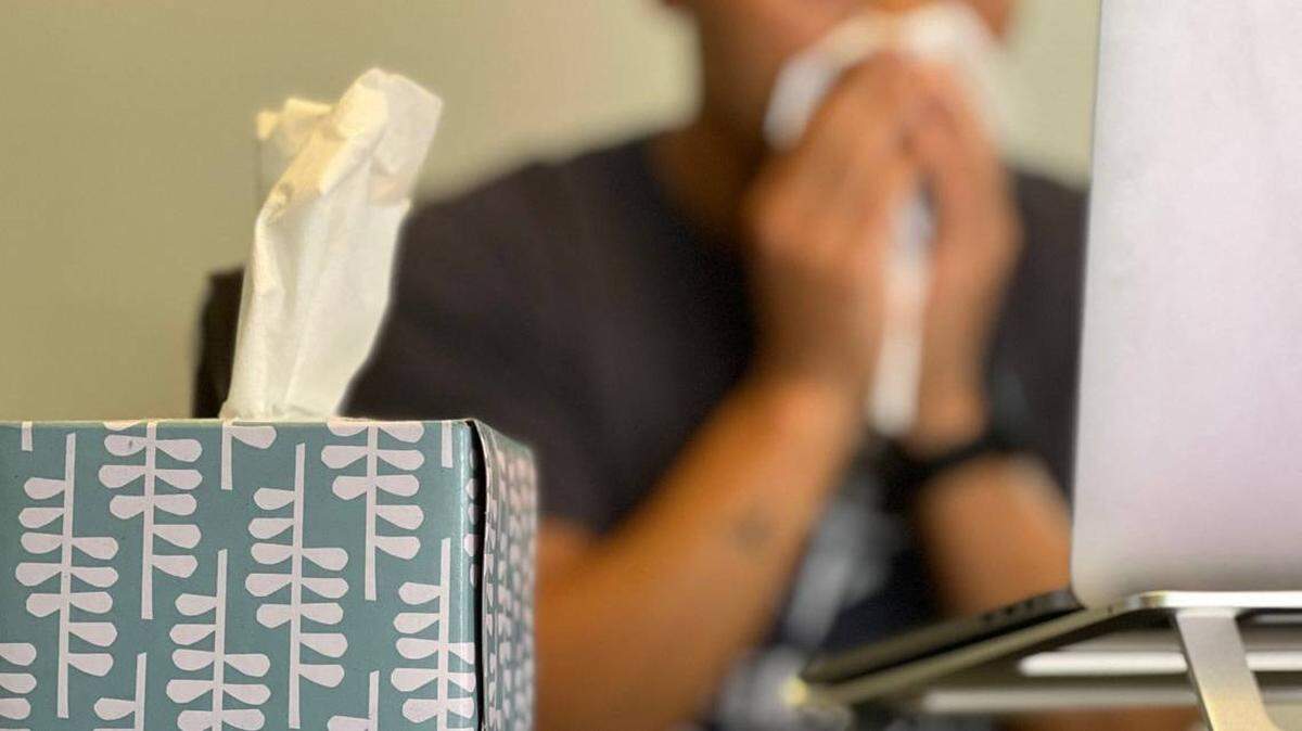 I started feeling sick with a stuffy nose on Christmas Eve. Was it a case of COVID, or just a common winter cold?