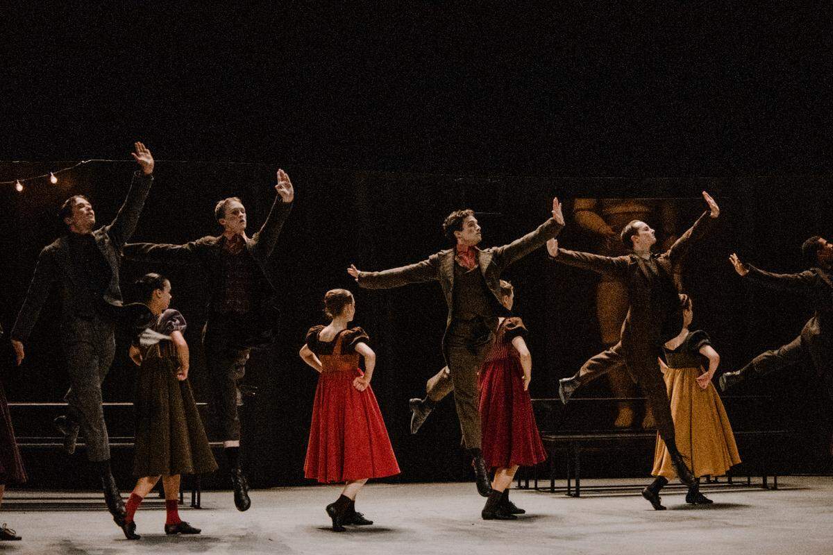 Charlotte Ballet dancer Rees Launer performed in “Leonce & Lena” during the company’s 2019-2020 season opener. Pictured left to right are “Tavern Boys” Josh Hall, Launer, Humberto Ramazzina and Anson Zwingelberg.