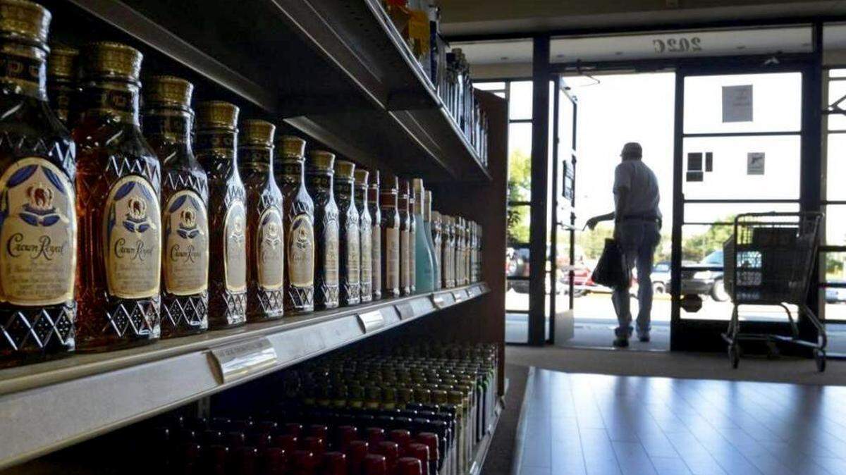 Amid a nationwide liquor shortage rooted in pandemic supply chain issues, Charlotte-area ABC stores are struggling to keep some liquors in stock.