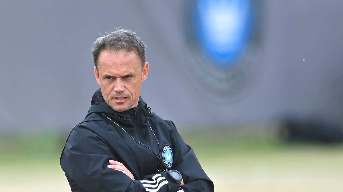 Charlotte FC head coach Christian Lattanzio watches his team run through drills on Wednesday, February 22, 2023.