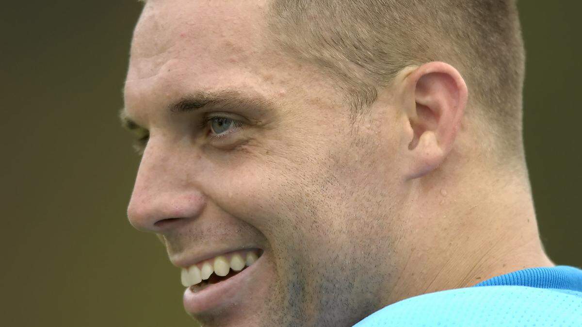 7/29/07 Carolina Panthers linebacker (55) Dan Morgan enjoys a break on the sideline during practice Sunday afternoon at Wofford College in Spartanburg, SC. JEFF SINER -- jsiner@charlotteobserver.com