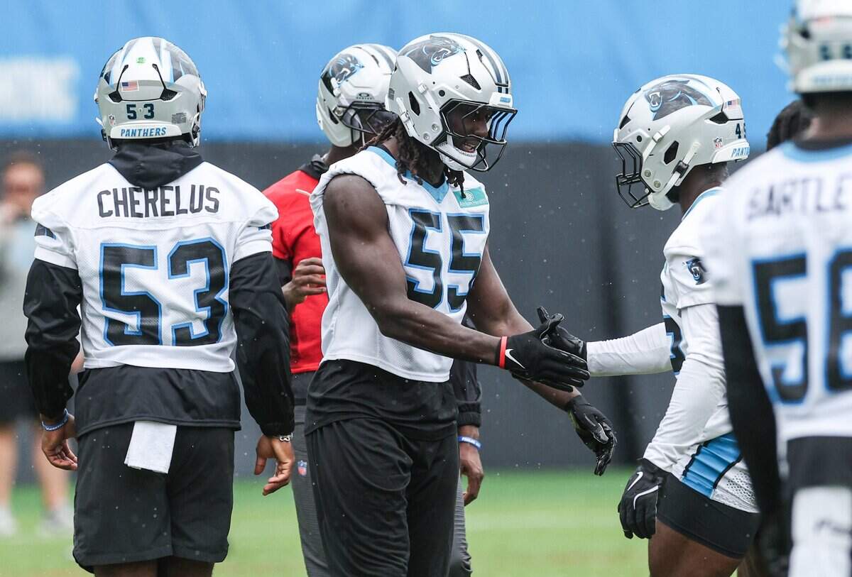 Linebacker Devin Lloyd, center, takes part in Organized Team Activities on Tuesday, June 2, 2026.
