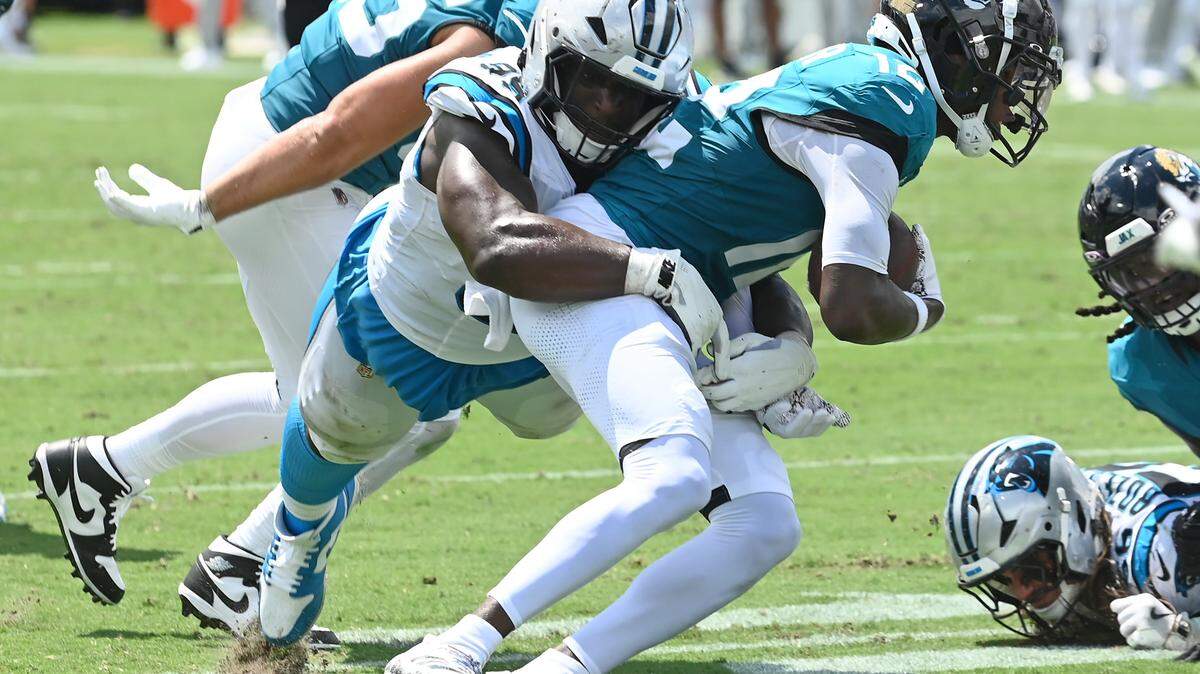 Panthers Defensive Lineman Turk Wharton Undergoes Neck Surgery, Will Miss Upcoming OTAs