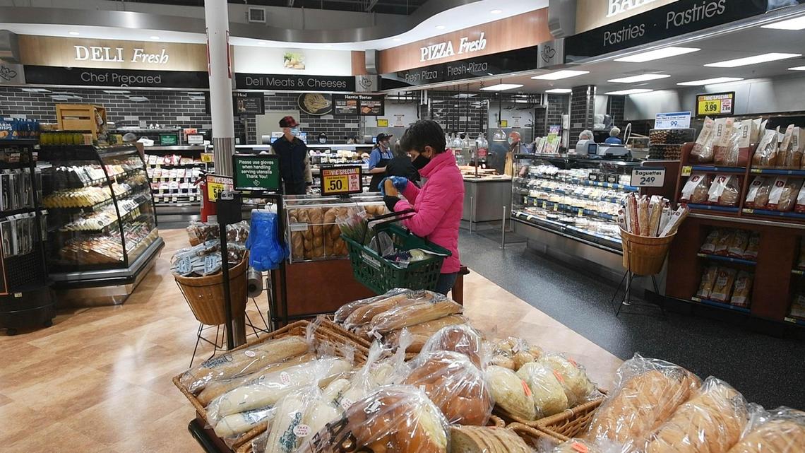 The renovated Harris Teeter in the Park Road Shopping Center features a full-service deli and bakery, plus store-made sausages, burgers and kabobs, pizza and sushi.