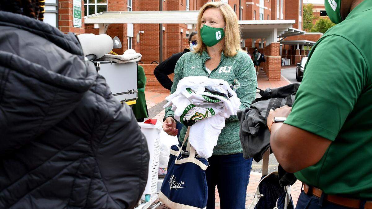 UNC Charlotte Chancellor Sharon Gaber greets students and their families arriving on campus in the days before the start of classes for some academic disciplines on Thursday, Oct. 1, 2020. Gaber apologized on Friday, Sept. 23, 2022, after campus police handcuffed a member of the Sikh faith in the student union.