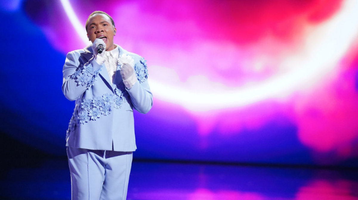 Bryson Battle performing during semi-finals of “The Voice” on NBC.