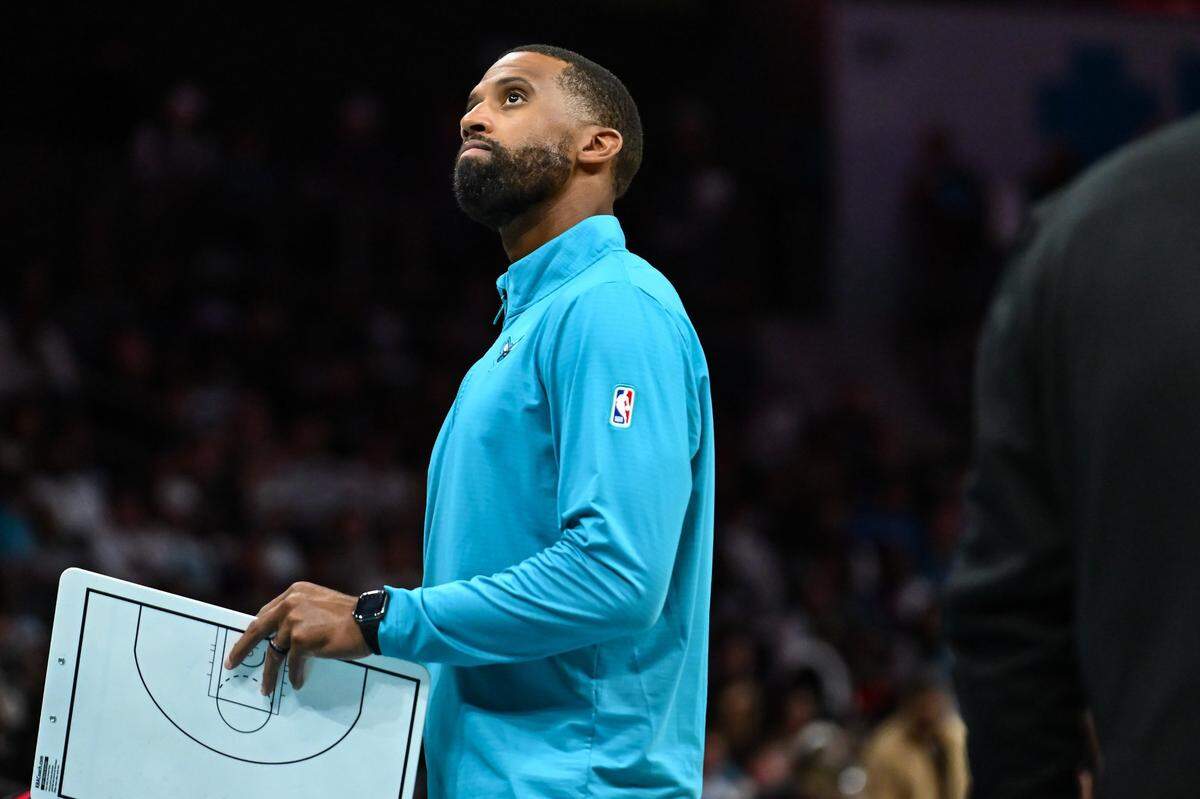Charlotte Hornets head coach Charles Lee looks on during the second half of an NBA basketball game against the Miami Heat, Saturday, Oct. 26, 2024, in Charlotte, N.C.