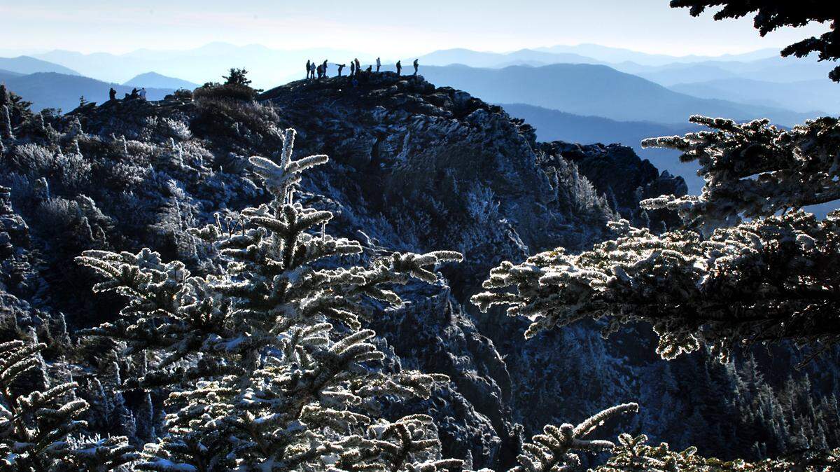 Winds of 121.3 mph were reported atop Grandfather Mountain on Wednesday morning, setting a record. JEFF WILLHELM/Charlotte Observer