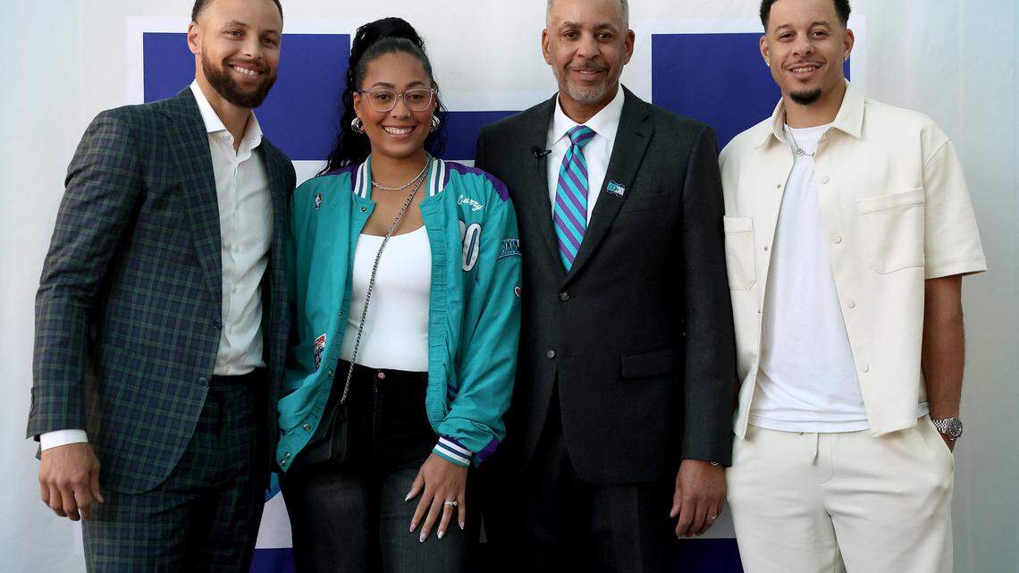 Steph Curry says these 2 Charlotte Hornets should have their jerseys retired next