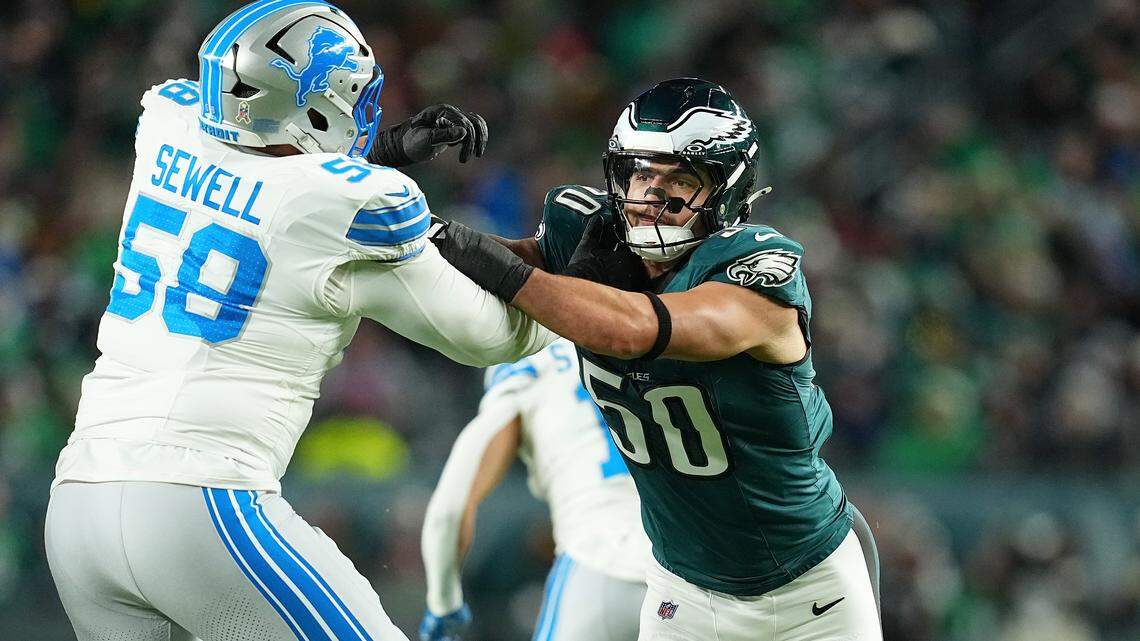 Grading Panthers’ first wave of free agency: Phillips, Lloyd stabilize defense