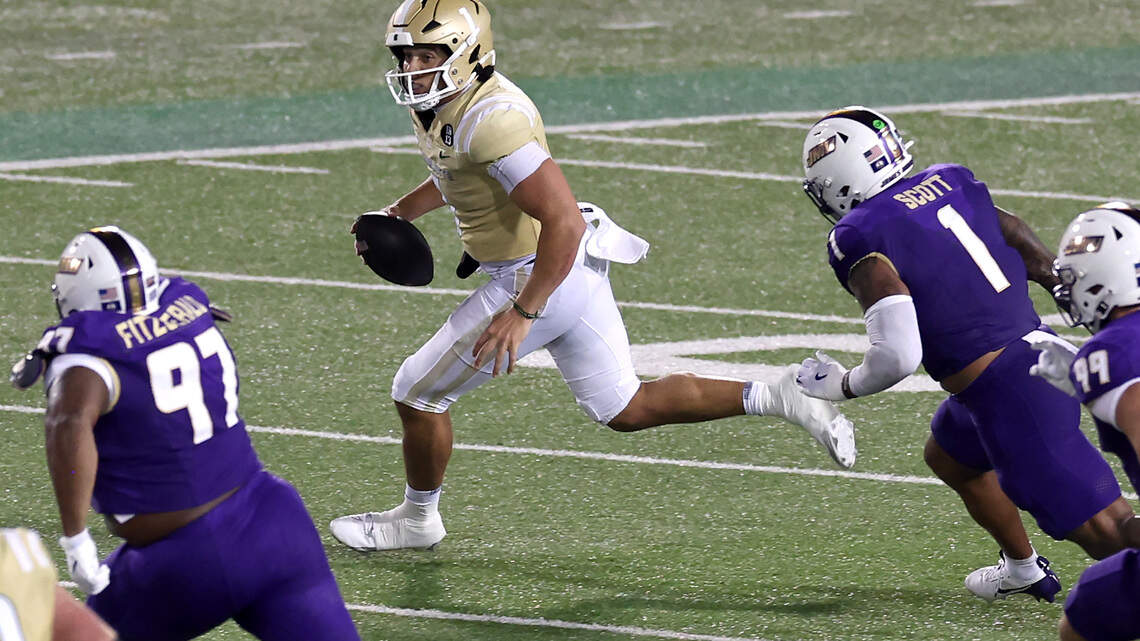 Grading Charlotte 49ers’ opener: How did new QB Max Brown, retooled offense manage?