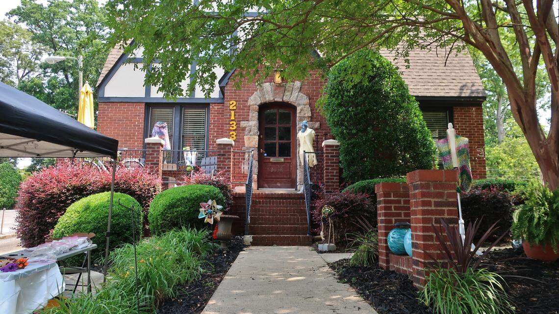 Once a secret for fashion insiders, Charlotte boutique finds a new, visible home