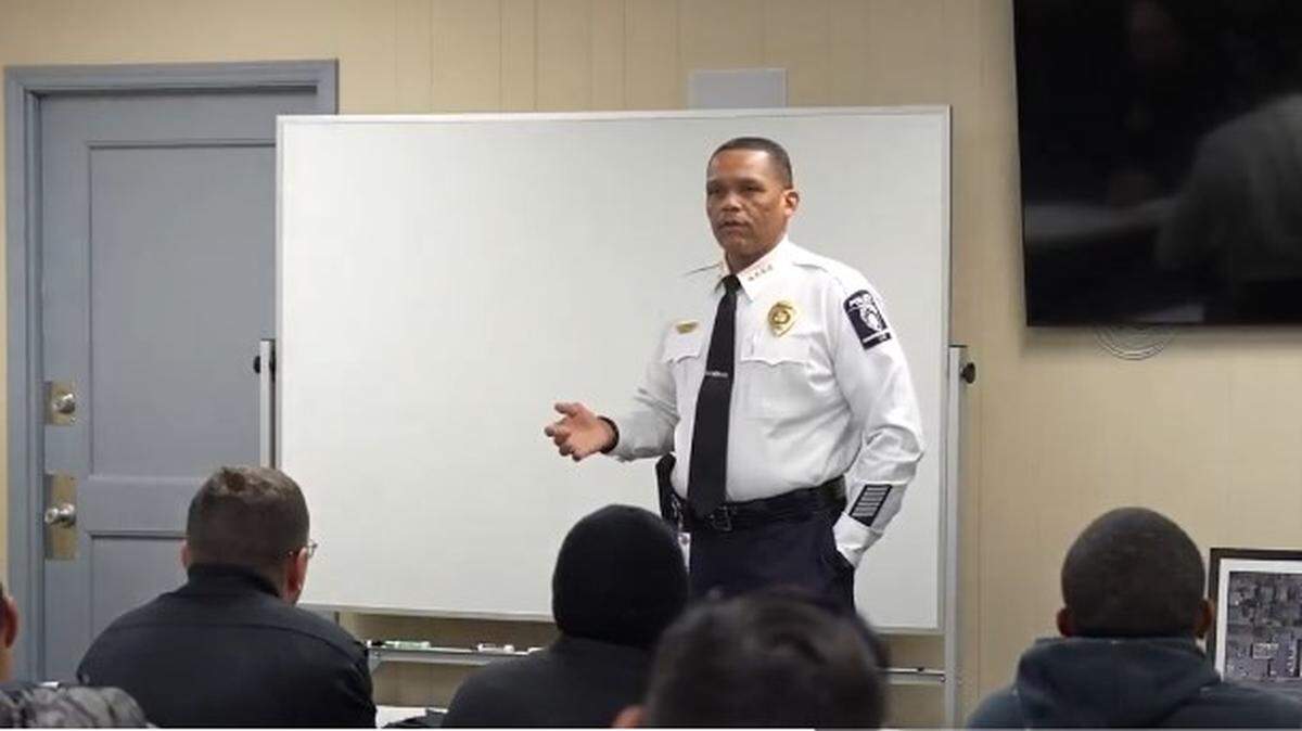 Charlotte-Mecklenburg Police Chief Johnny Jennings will retire at the end of the year.
