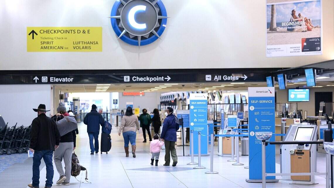 More than 100 flights canceled at Charlotte airport ahead of expected snow