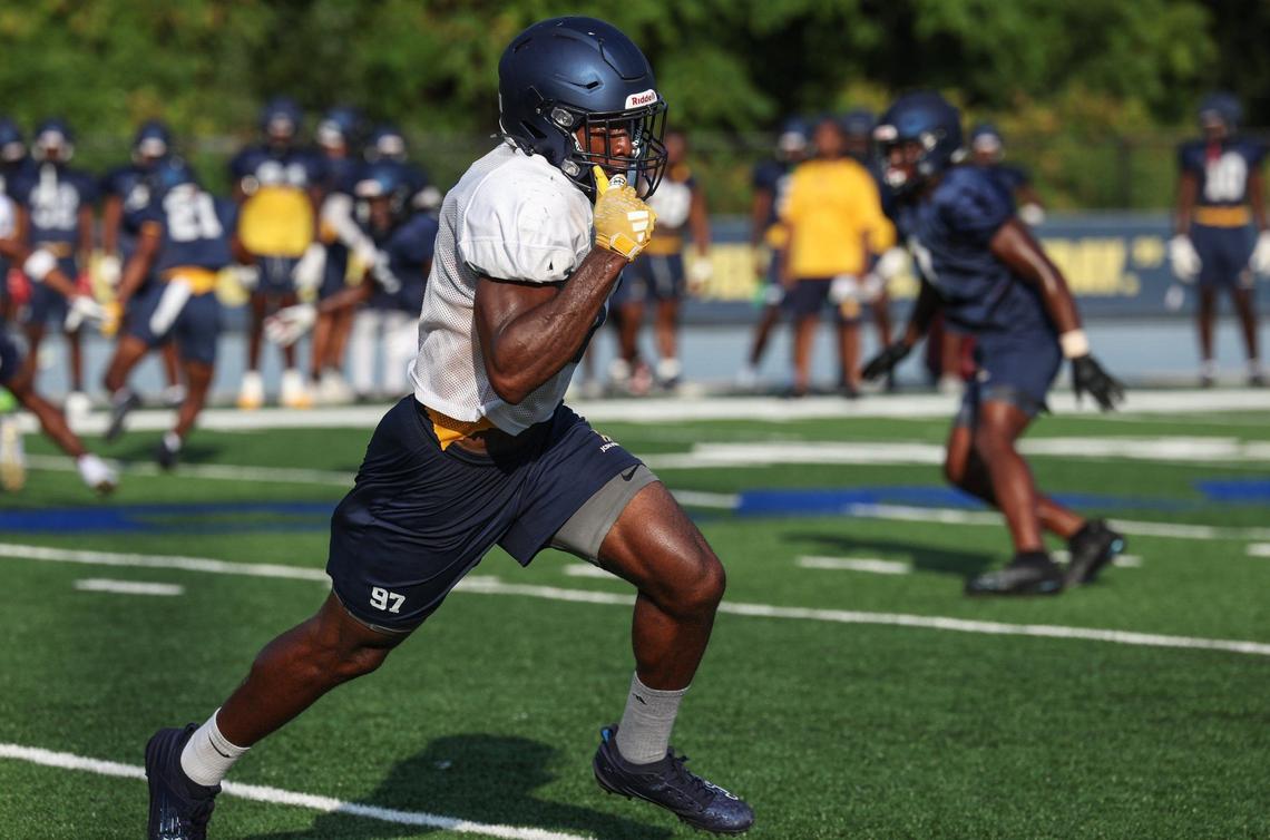 Johnson C. Smith running back Jaquarius Crouch runs through a drill during team practice in Charlotte, NC on Tuesday, August 27, 2024.