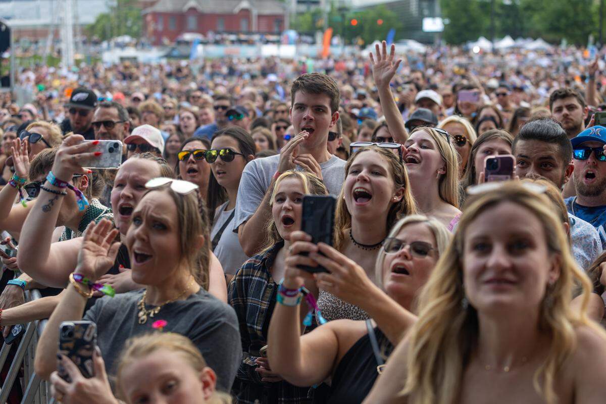 Fans at Lovin’ Life Music Fest on May 2, 2025.