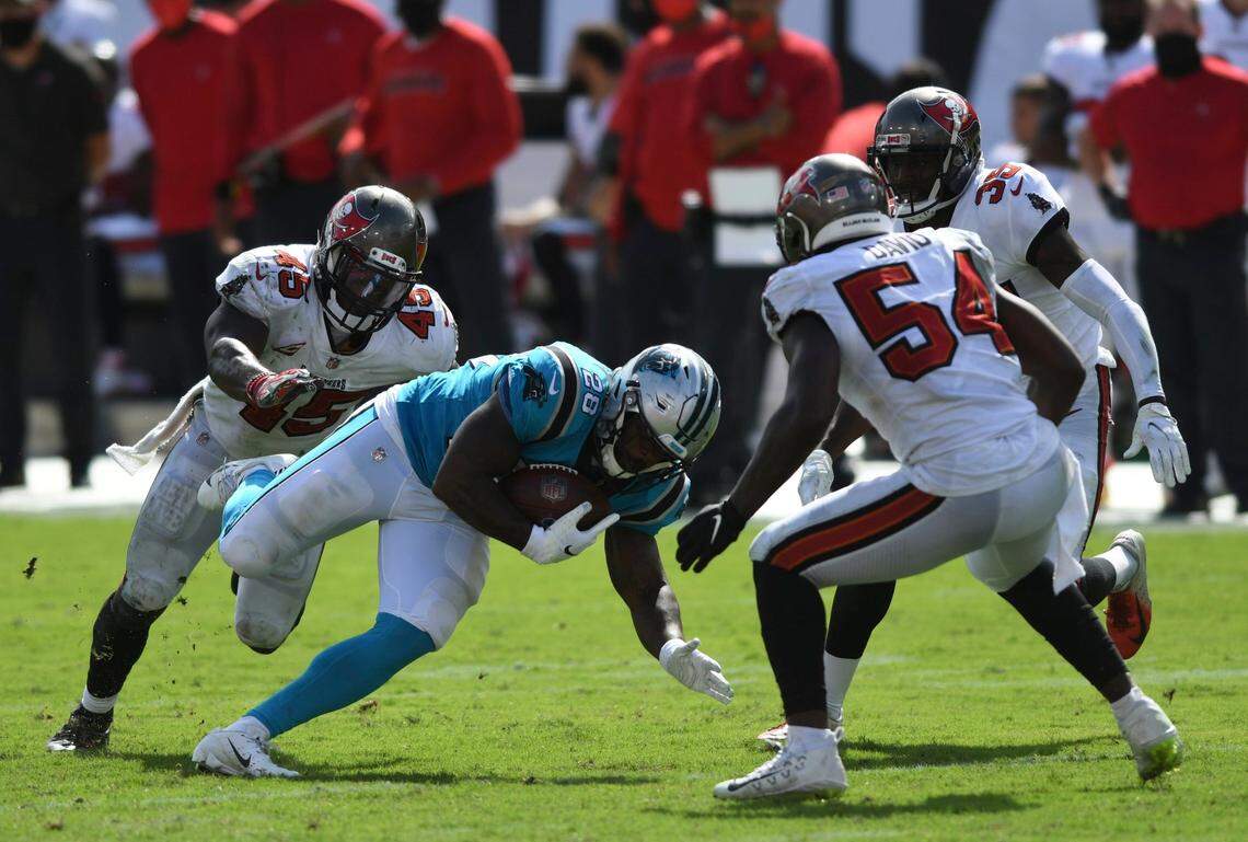 Carolina Panthers running back Mike Davis (28) had seven catches on seven targets out of the backfield last week against the Tampa Bay Buccaneers.