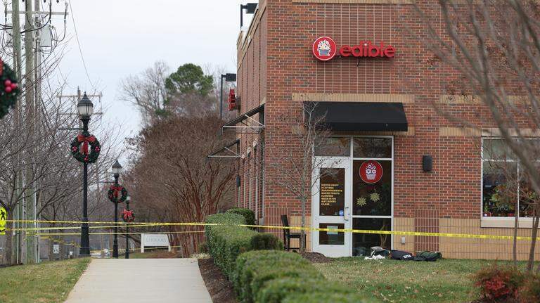 New report details December police shootout inside Edible Arrangements in Mint Hill