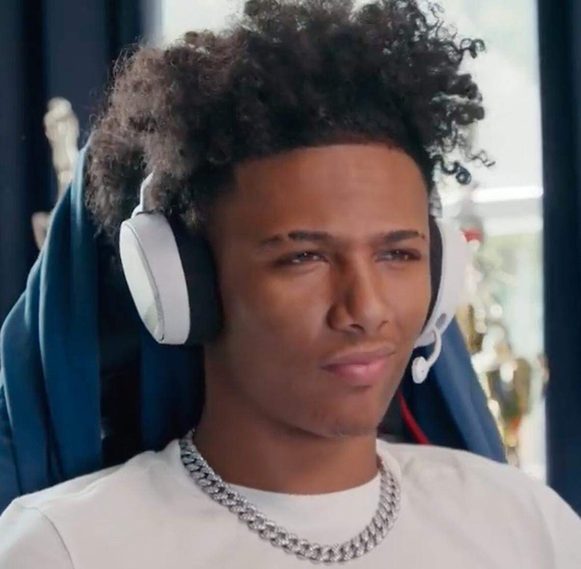 Charlotte high school basketball star Mikey Williams stars in a national ad with Boston Celtics star Jason Tatum to promote a new NBA videogame