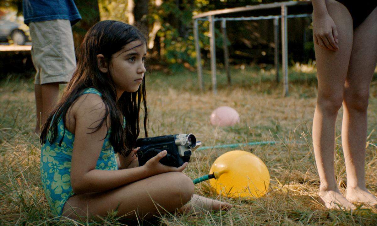 Eylul Guven stars as Sasha in Sophy Romvari’s ‘Blue Heron.’