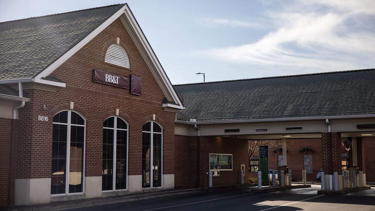 SunTrust customers experienced some disruption in their transition to Truist products last weekend, the bank said. The Charlotte-based combination of SunTrust and BB&T is making a complete switch to its new name this month.