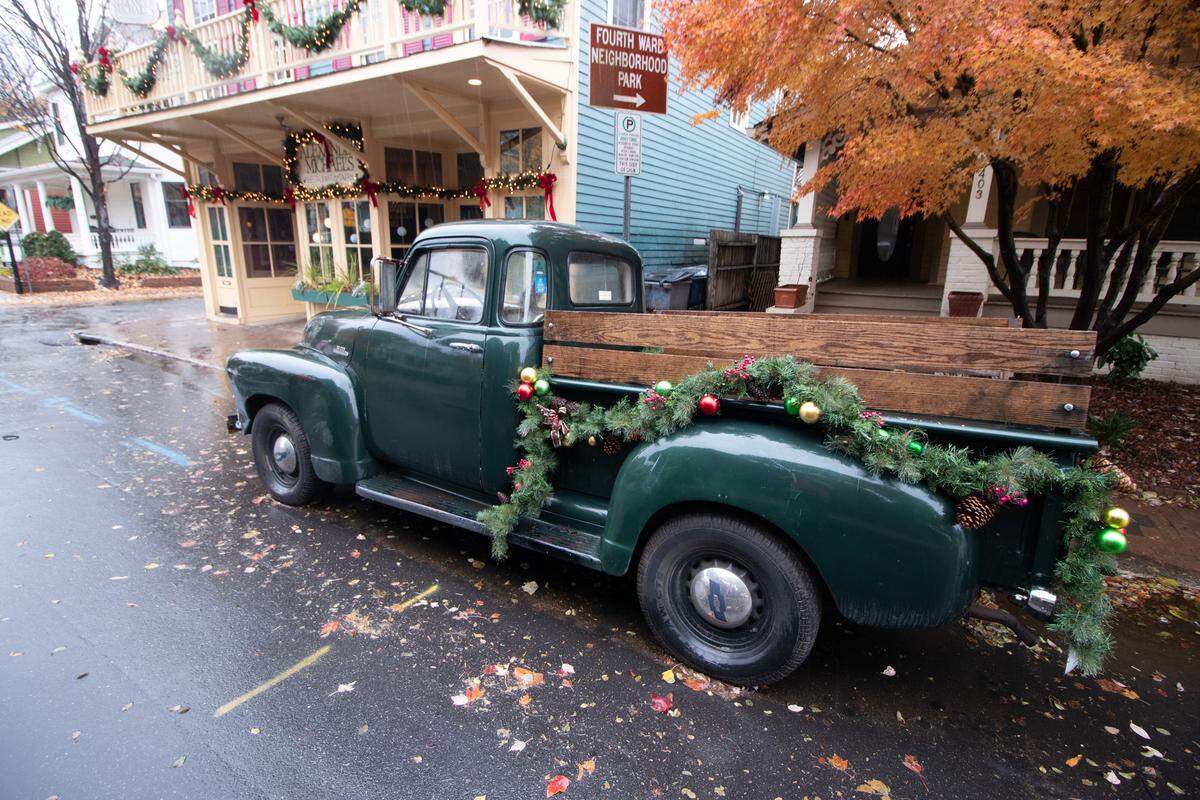 Steve Casner’s 1954 Chevy Pickup 3100 is a staple of the Fourth Ward neighborhood and is in good working condition.