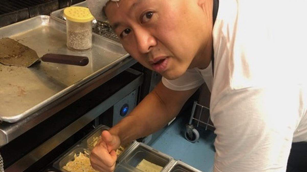 Make this Charlotte chef’s famous turkey roast and stuffing recipe for Thanksgiving